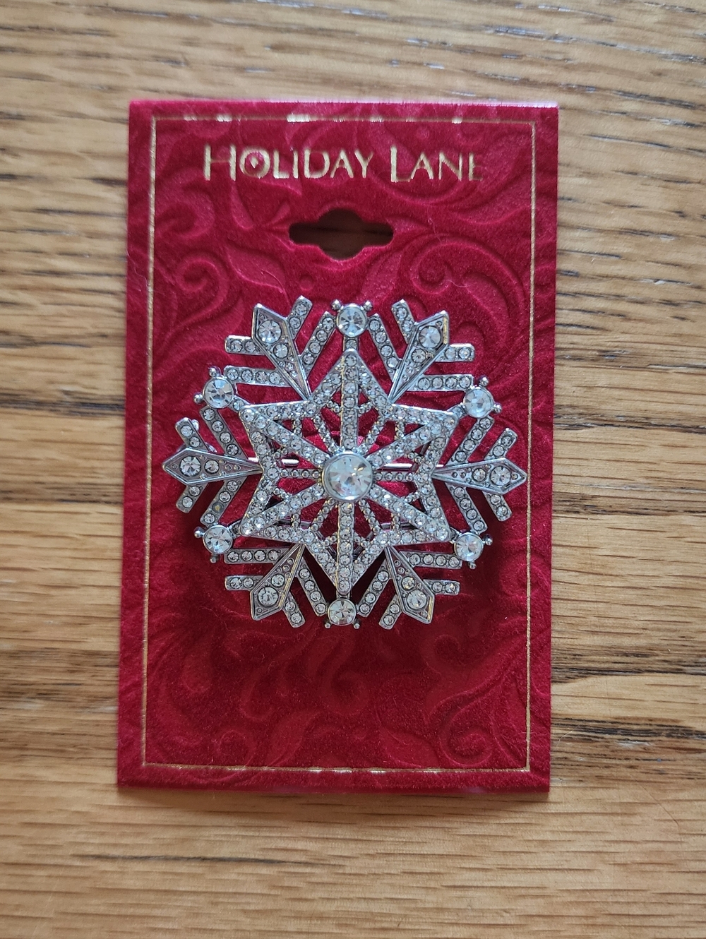 NWT Holiday Lane Women's Silver Snowflake Embellished Brooche Pendant Pin